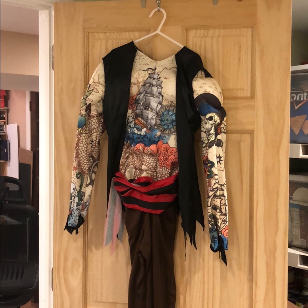 Muscle pirate costume